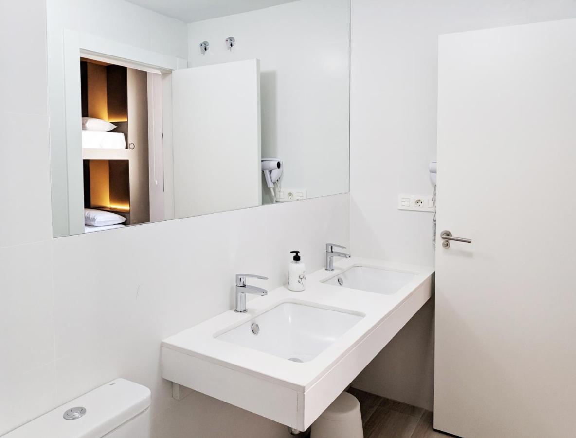 Broz Hostel غرناطة الغرفة الصورة